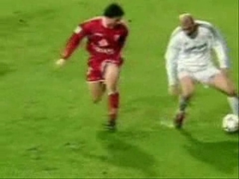 ZIDANE VS RONALDINHO