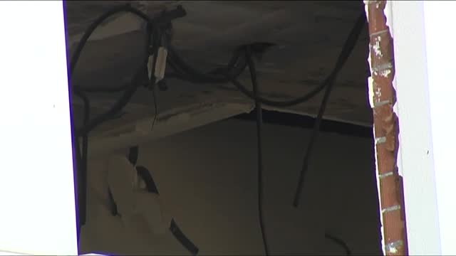 Investigan el hallazgo de dos cuerpos sin vida en una casa abandonada