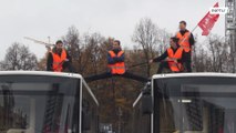 Acrobata russo refaz truque de Van Damme entre dois ônibus