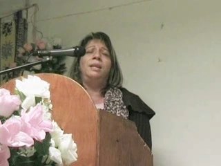 Espagnol..Josy canta su fe..Josy chante sa foi