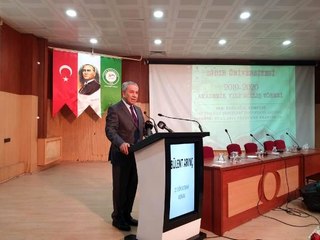 Arınç: Cumhurbaşkanı'mızın eleştirisini saygıyla karşılıyorum