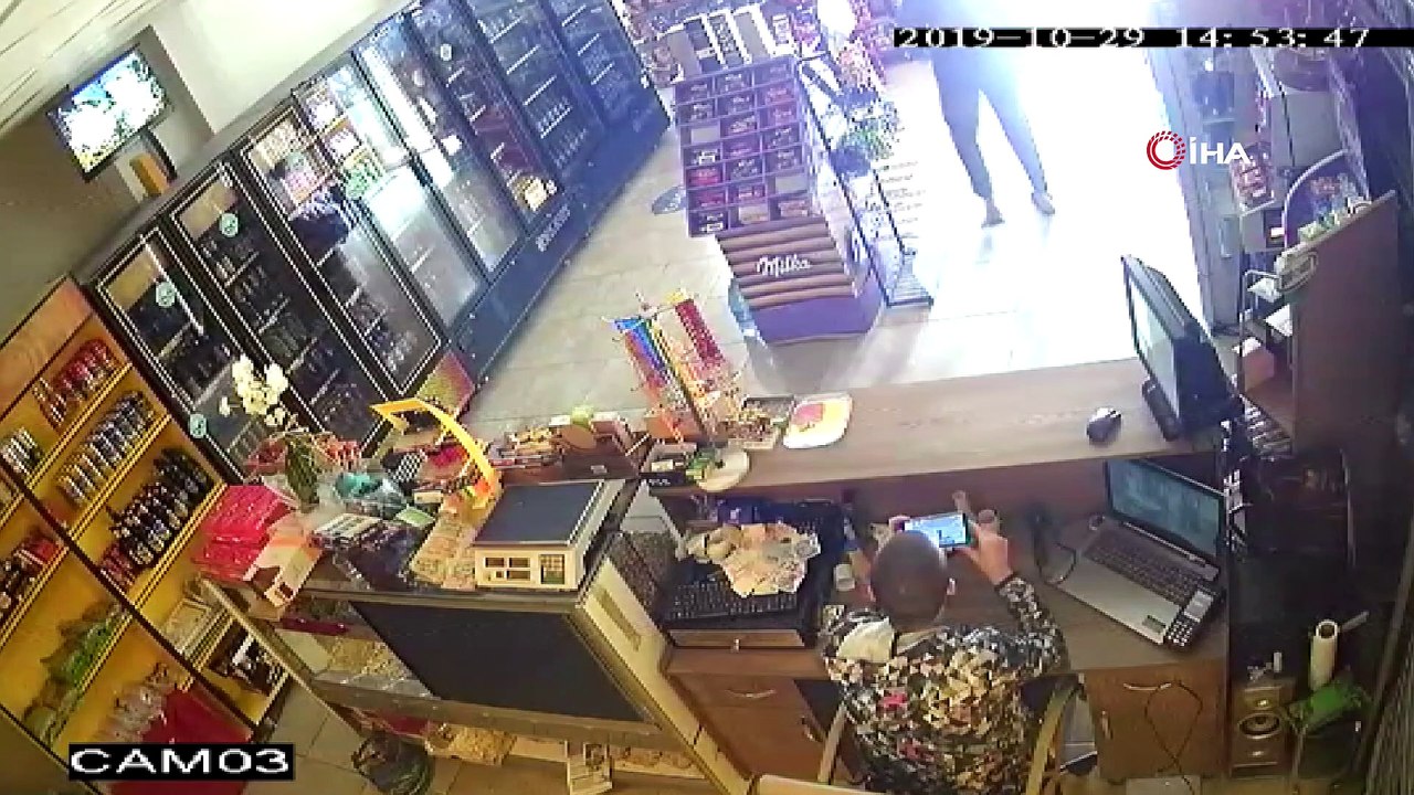 Tekel bayisine bombalı saldırının görüntüleri ortaya çıktı