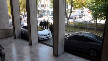 Telefon dolandırıcıları yakayı ele verdi