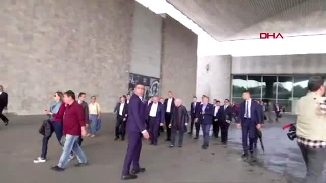 Tbmm başkanı şentop, antropoloji müzesi ve troçki müzesi'ni ziyaret etti