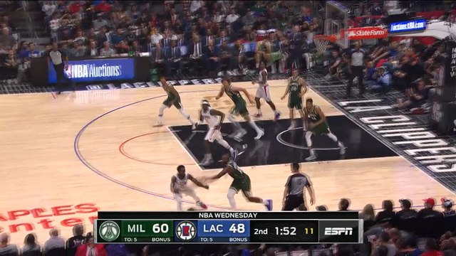 لقطة: كرة سلة: نجم جيانيس يسطع في غياب كاوهي عن كليبرز