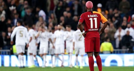 İşte tarihi maçtan sonra soyunma odasında yaşananlar!