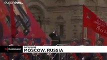 شاهد: موسكو تحيي ذكرى استعراض عسكري تاريخي في الساحة الحمراء