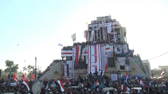 متظاهرو العراق يواصلون احتجاجهم تحت شعار لا تراجع حتى تتحقق المطالب