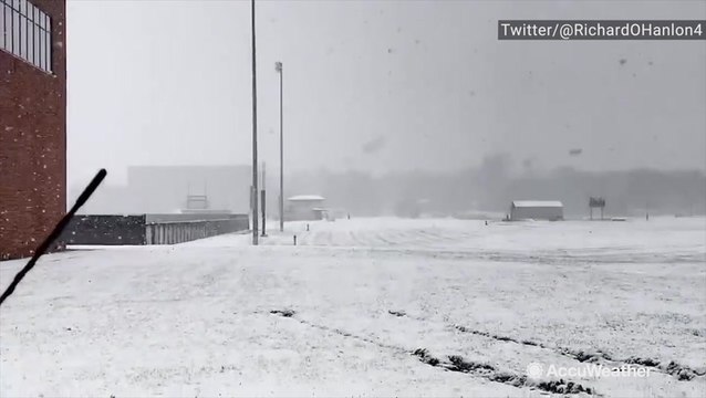Winter storm unleashes snow on New York