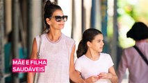 Katie Holmes e sua filha Suri treinam juntas