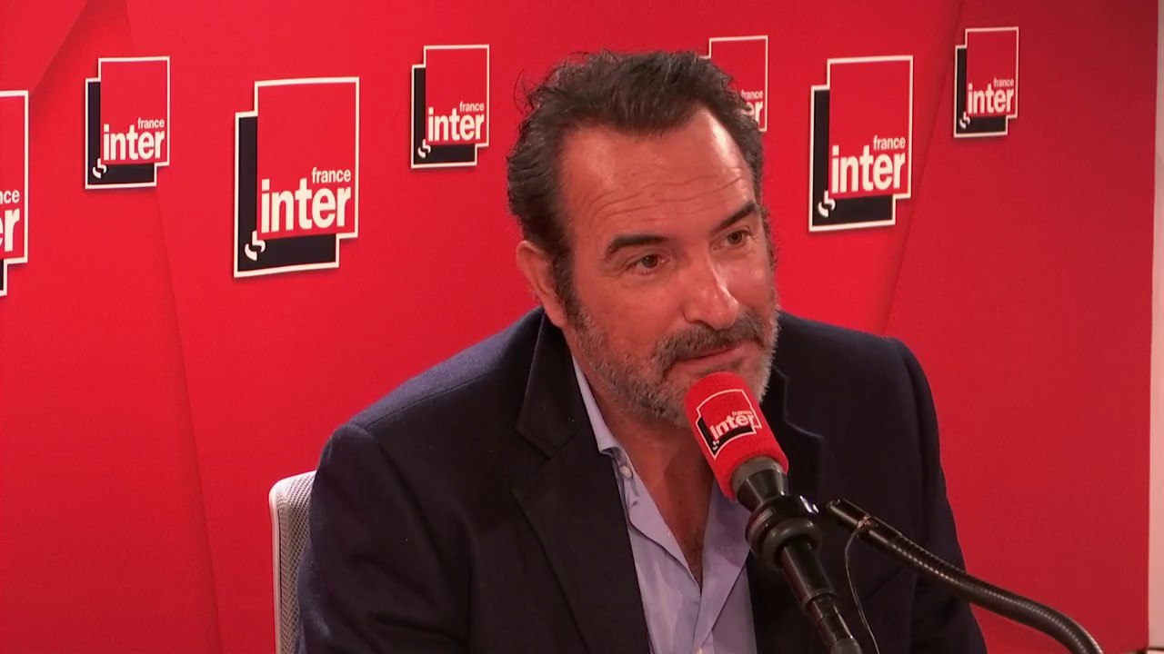 Jean Dujardin : "Il n'est pas question que je brille. Il y a des rôles pour ça, OSS est fait pour ça, et il y a des rôles où l'Histoire est plus grande. Il y un devoir de mémoire dans ce projet"