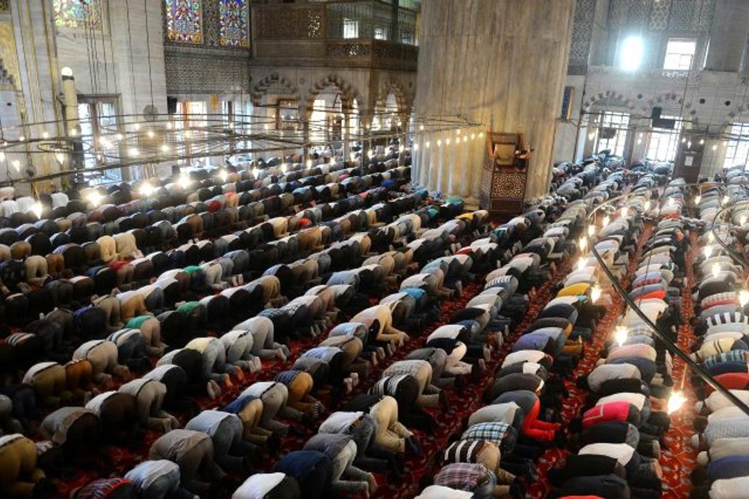 İstanbul'da cuma namazı kaçta? 8 Kasım İstanbul cuma namazı saati - ezan vakti