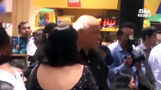 अनुपम खेर ने लॉन्च की ऑटोबायोग्राफी