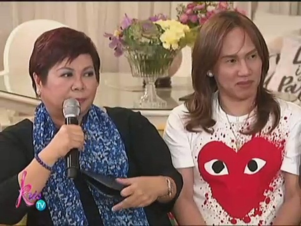 Kris, binuksan ang regalo sa kanya ni Kathryn