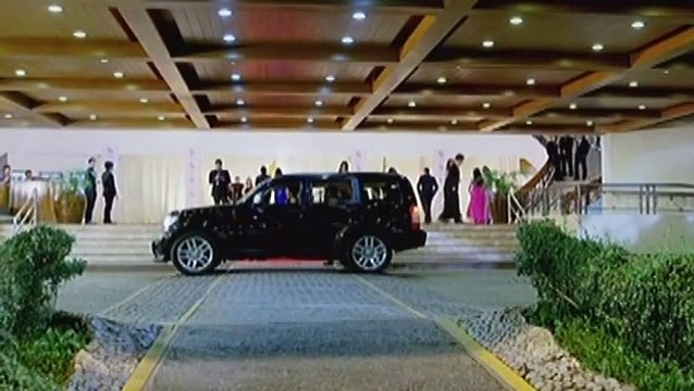 Clark gets intimidated of Simon