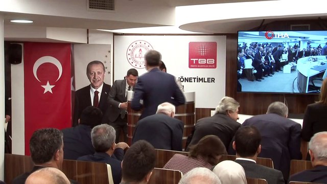 Bakan Selçuk, Eğitim ve Yerel Yönetimler Çalıştayı’na katıldı