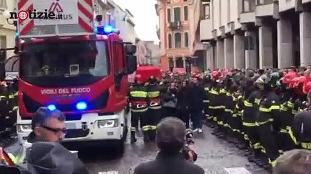 Funerali Vigili del Fuoco: l’ultimo saluto a Marco, Antonino e Matteo | Notizie.it