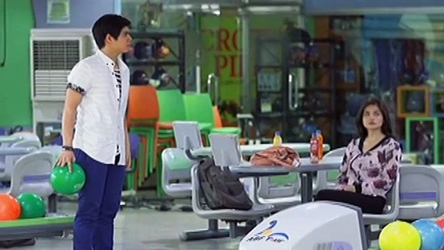 Vince gets jealous of Jennifer and Ruben