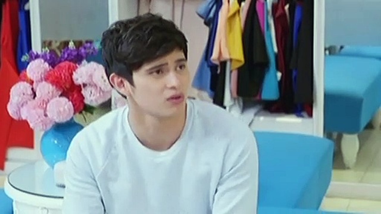 Clark approves Leah's dress for Luna Awards