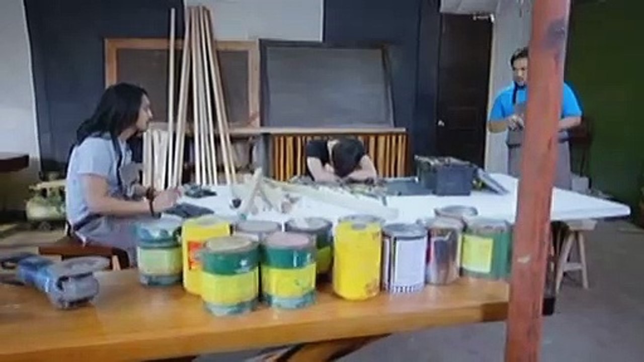 Clark, susubukan pigilan ang pag-alis ni Leah