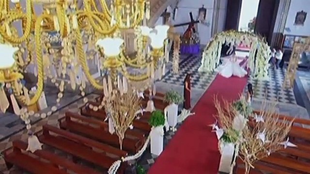 Clark, emosyonal habang naglalakad si Leah sa altar