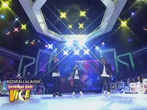 Darren, Bailey, Grae sing Locked Away on GGV