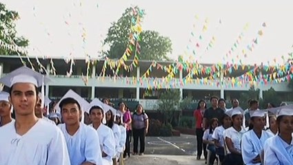 Macoy, inialay ang kanyang pagtatapos kay Tin
