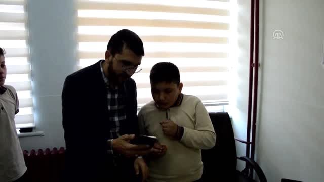 Ortaokul öğrencisinin tasarladığı sanal gerçeklik gözlüğü Türkiye birincisi oldu