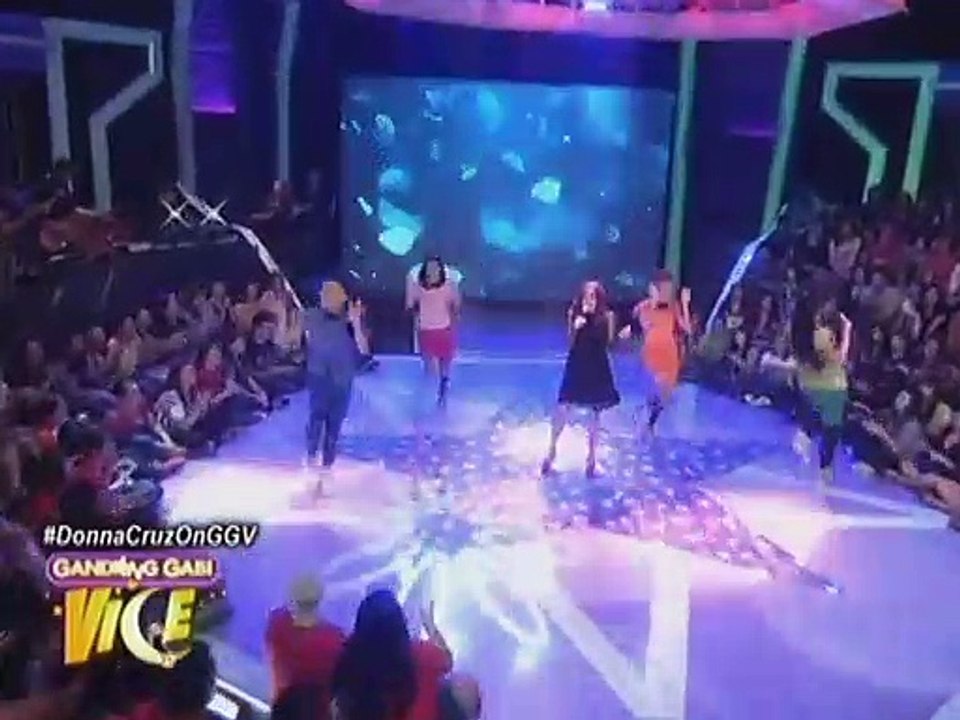 Donna Cruz sings ""Kapag Tumibok Ang Puso""