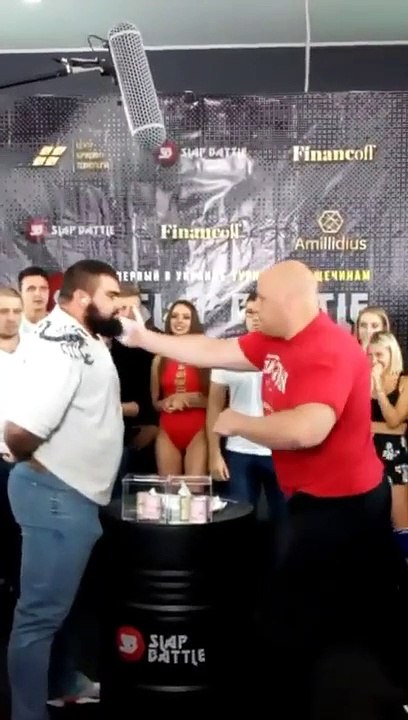 подщечина тяжелый нокаут