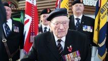 101-year-old World War II veteran’s surprise guard of honour on Remembrance trip to London