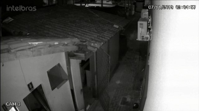 Ladrão sem dedo tentou invadir outras duas lojas do centro