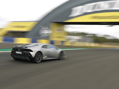 Supertest Lamborghini Huracan EVO (2019)