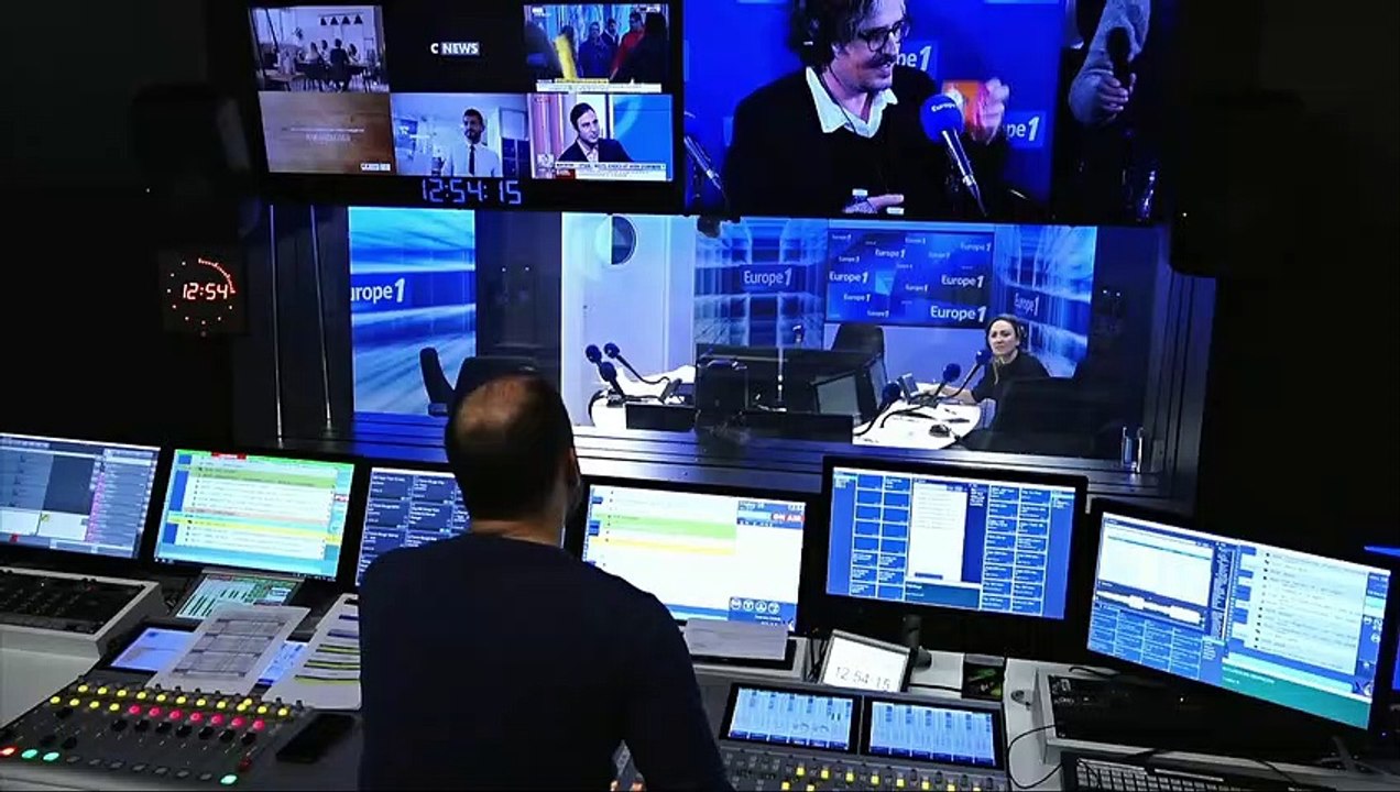 La solution : un petit cube qui raconte une histoire ou chante une comptine à son enfant, une invention française