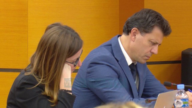 “Digjet” i pari drejtues i lartë i policisë në vetting - News, Lajme - Vizion Plus