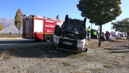 Köpeğe çarpmamak için kamyoneti ile kaza yaptı - ERZİNCAN