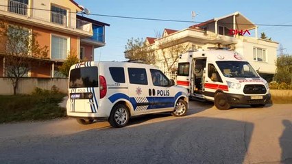 Kocaeli kendisini evin kapısına asarak intihar etti
