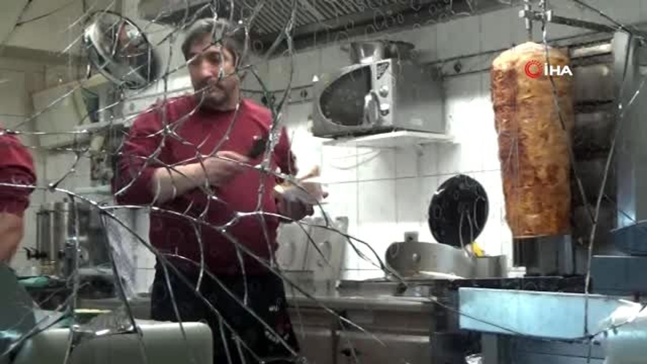 - Başkonsolos Karartı, Saldırıya Uğrayan Türk İşletmesinde İncelemelerde Bulundu- Başkonsolos...