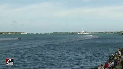 Synchronised crashing! Two powerboats simultaneously flip while racing side-by-side
