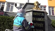 Pamukkale'de 10 Kasım Atatürk'ü Anma Günü öncesi tüm büstler temizleniyor