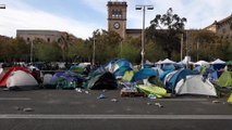 Los estudiantes acampados en Barcelona cumplen 10 días en la plaza Universitat