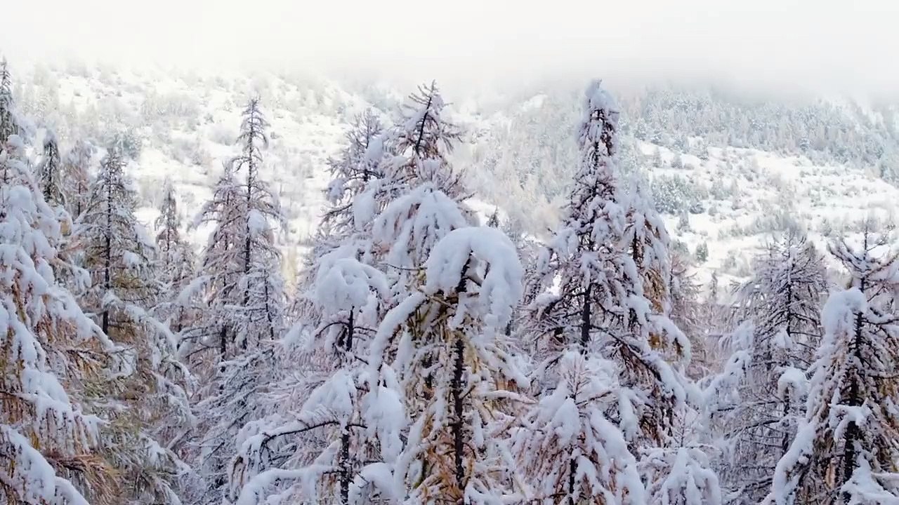 Les images féeriques du retour de la neige à Serre Chevalier