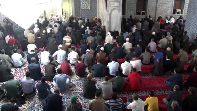 Peygamberler şehri Şanlıurfa'da Mevlit Kandili coşkusu