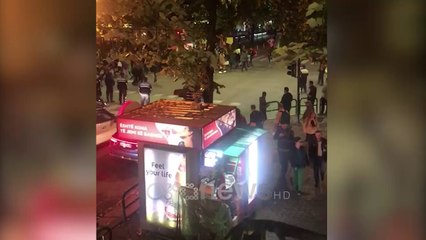 Ora News - Për të drejtat e lezbikeve dhe transeksualëve, mbahet parada “Dyke” në Tiranë