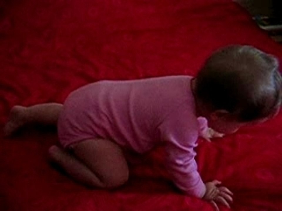 Loane marche à 4 pattes !