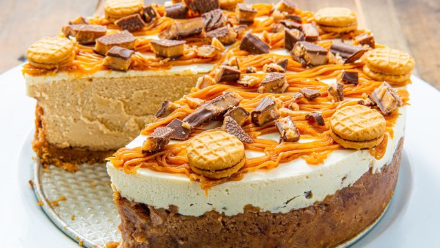 This Nutter Butter Cheesecake Is For Peanut Butter Fanatics