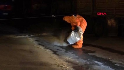 Kocaeli kamyondan sızan sıvı, ekipleri harekete geçirdi