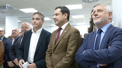 Moreno expresa su compromiso con el personal sanitario en Andalucía