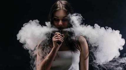 Hallan la posible causa de las muertes por vapeo