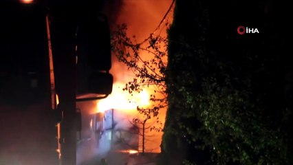 Geri dönüşüm fabrikasında korkutan yangın